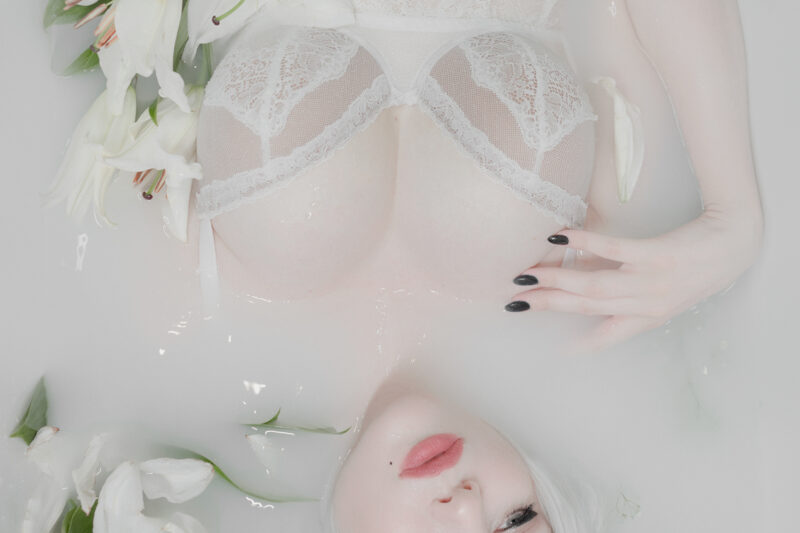 Alina Becker – 2B milk bath