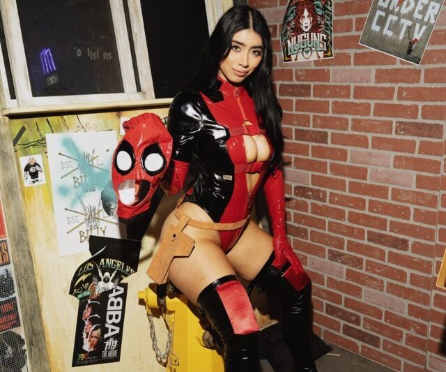 Violet Myers – Lady Deadpool
