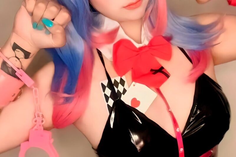 #Arelly Trujillo – Rabbit Hole Miku