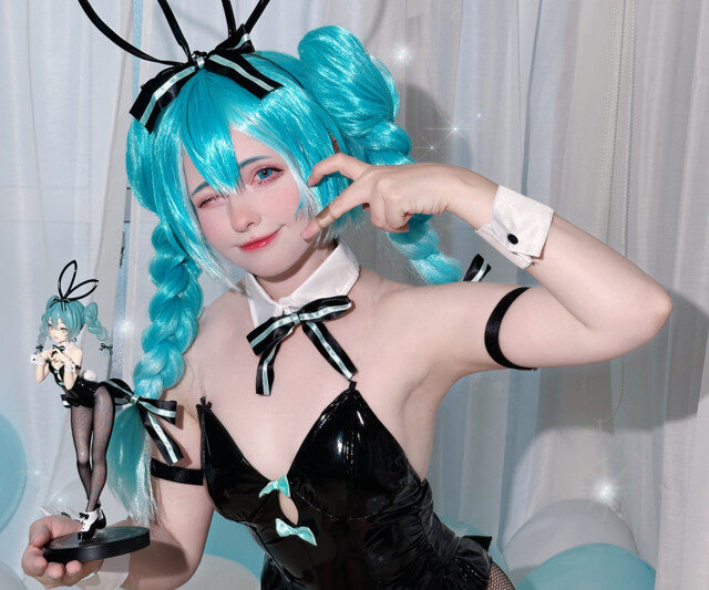 #Saya Scarlet – Bunny Miku