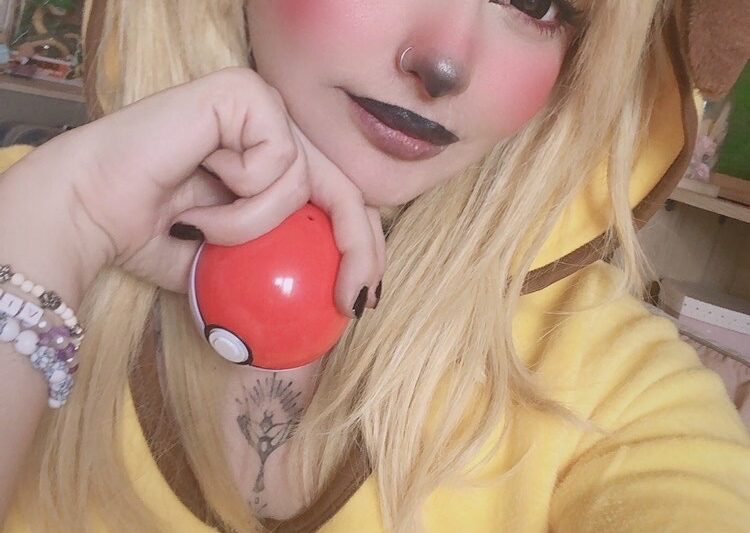 #Luna chan – Pikachu