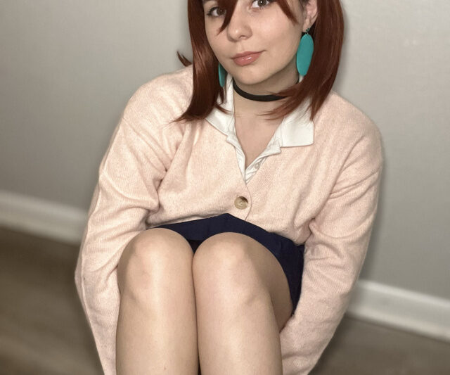 #Maniac Megan – Momo