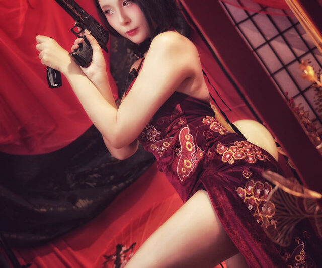 #Plathong – Ada Wong