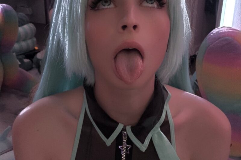 #Peachybunnn – Miku